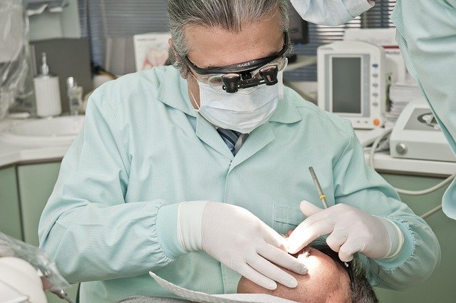 Advantages of laser dentistry at a dental clinic in North York